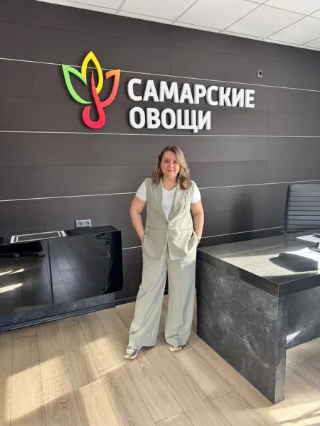 Портрет Натальи в офисе компании «Самарские овощи»